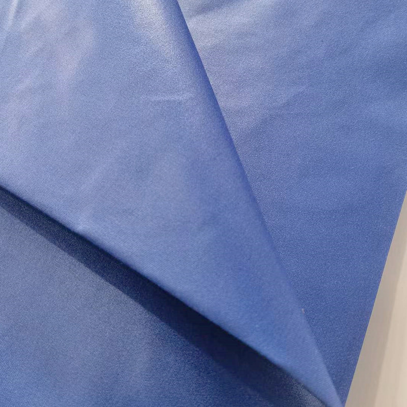 TMIE-08-1-3 Prozračna tkanina za haljinu širine 115 CM, težine 90 GSM Sastojak poliester obojen s glatkom poliranom poliesterskom poplin tkaninom